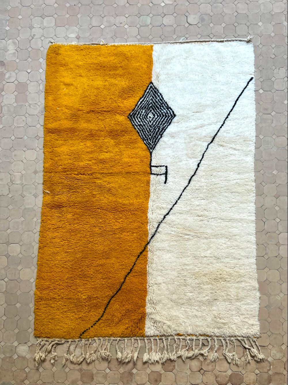 Moroccan Hanzo Rug 240x165cm