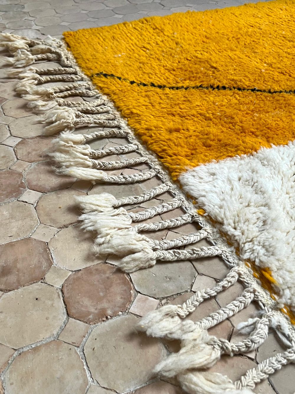 Moroccan Hanzo Rug 240x165cm