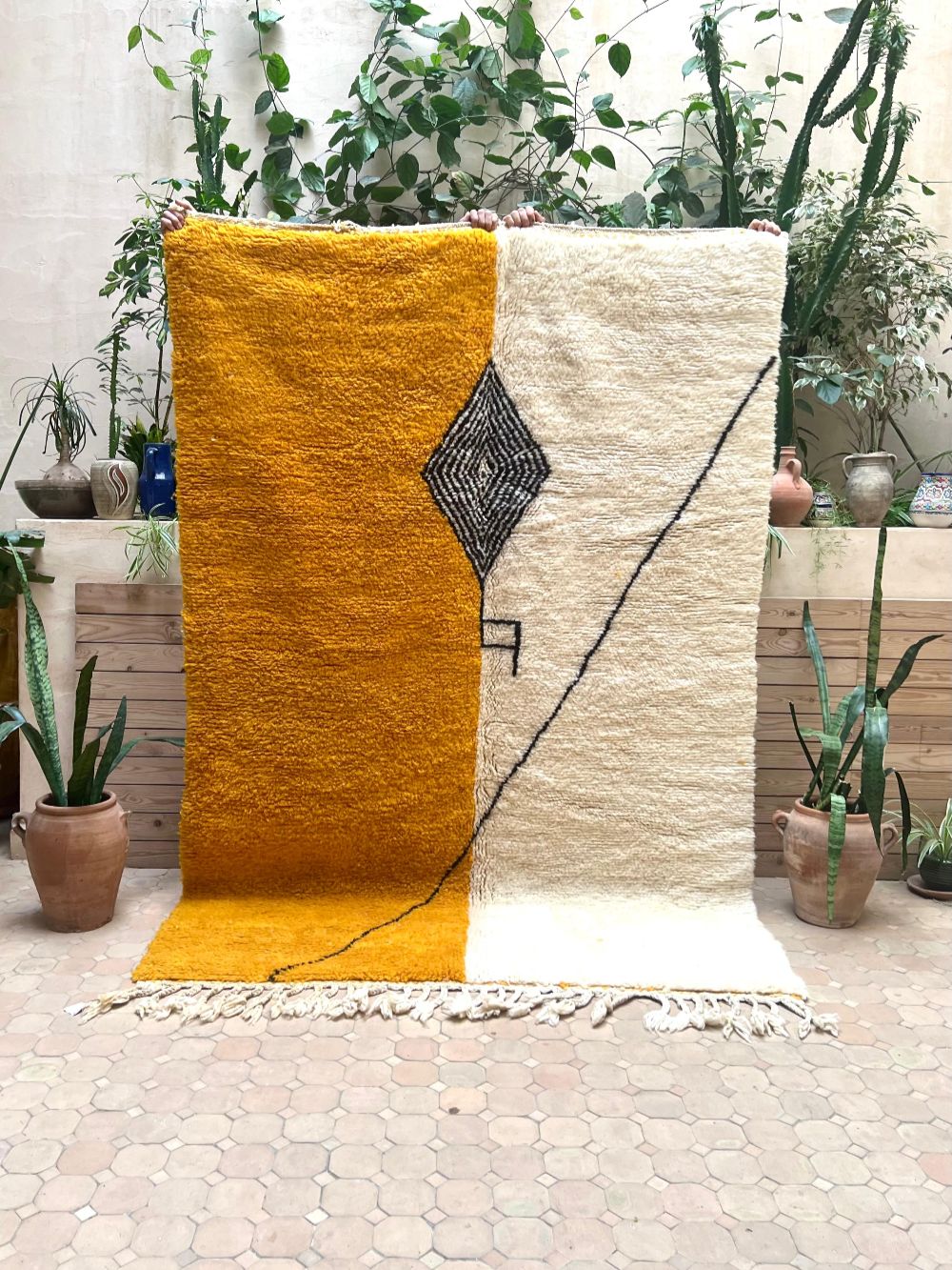 Moroccan Hanzo Rug 240x165cm