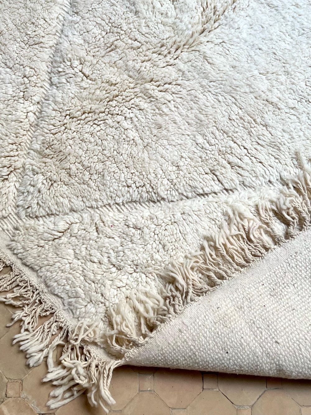 Moroccan All White Rug 400x315cm