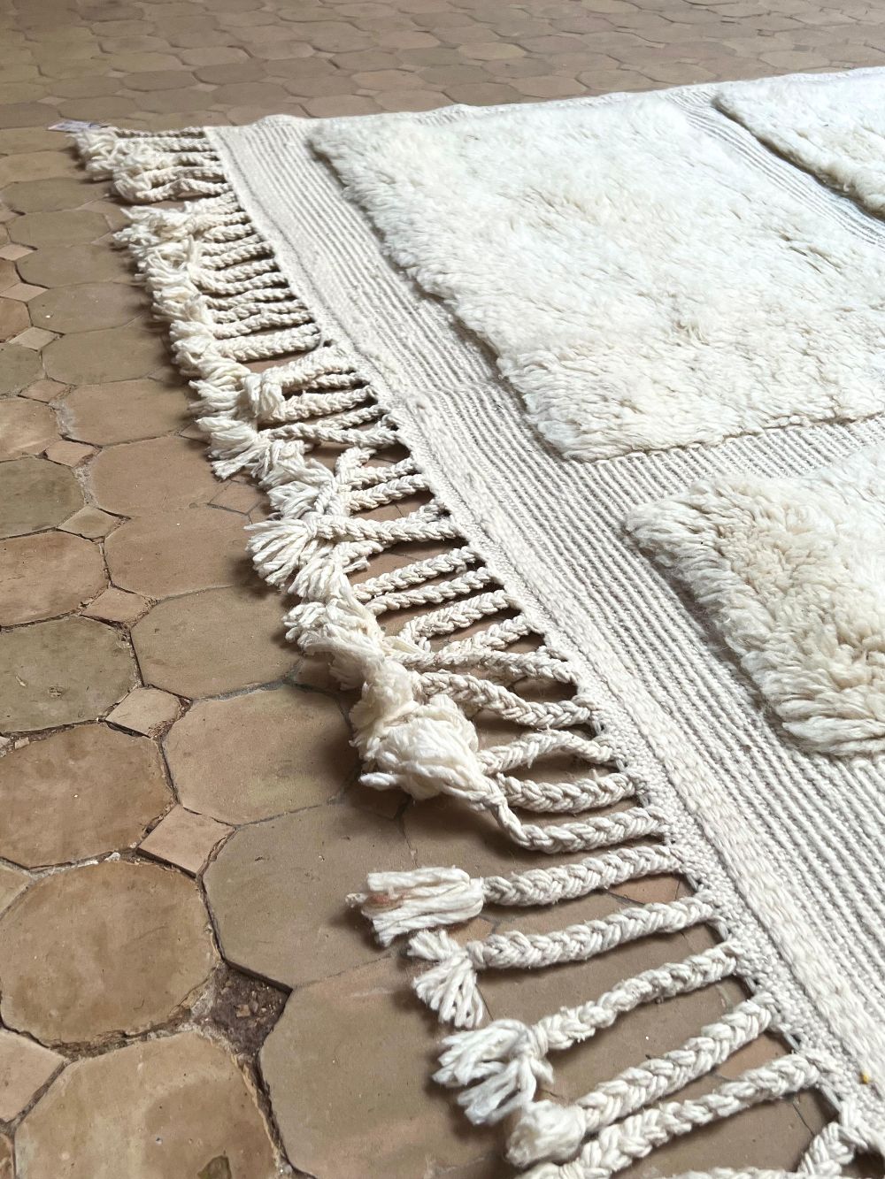 Moroccan Mrirt Rug Polar Bear 305x210cm