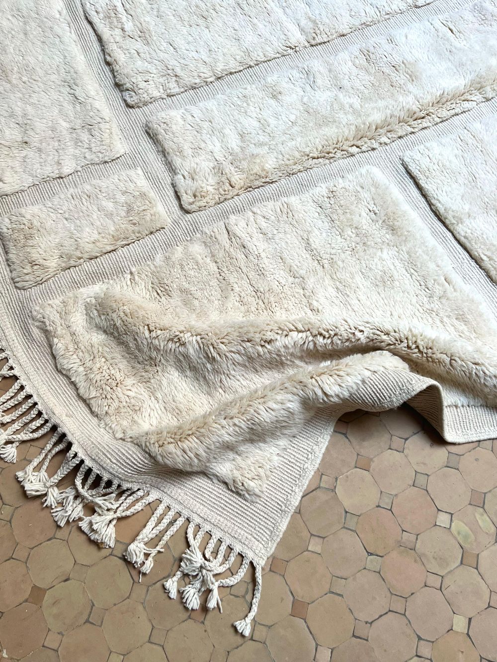 Moroccan Mrirt Rug Polar Bear 305x210cm