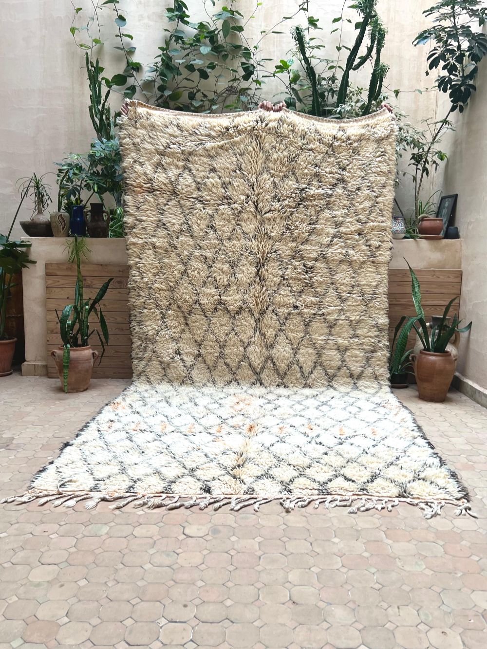 Moroccan Vintage Beni Ouarain Rug 370x190cm