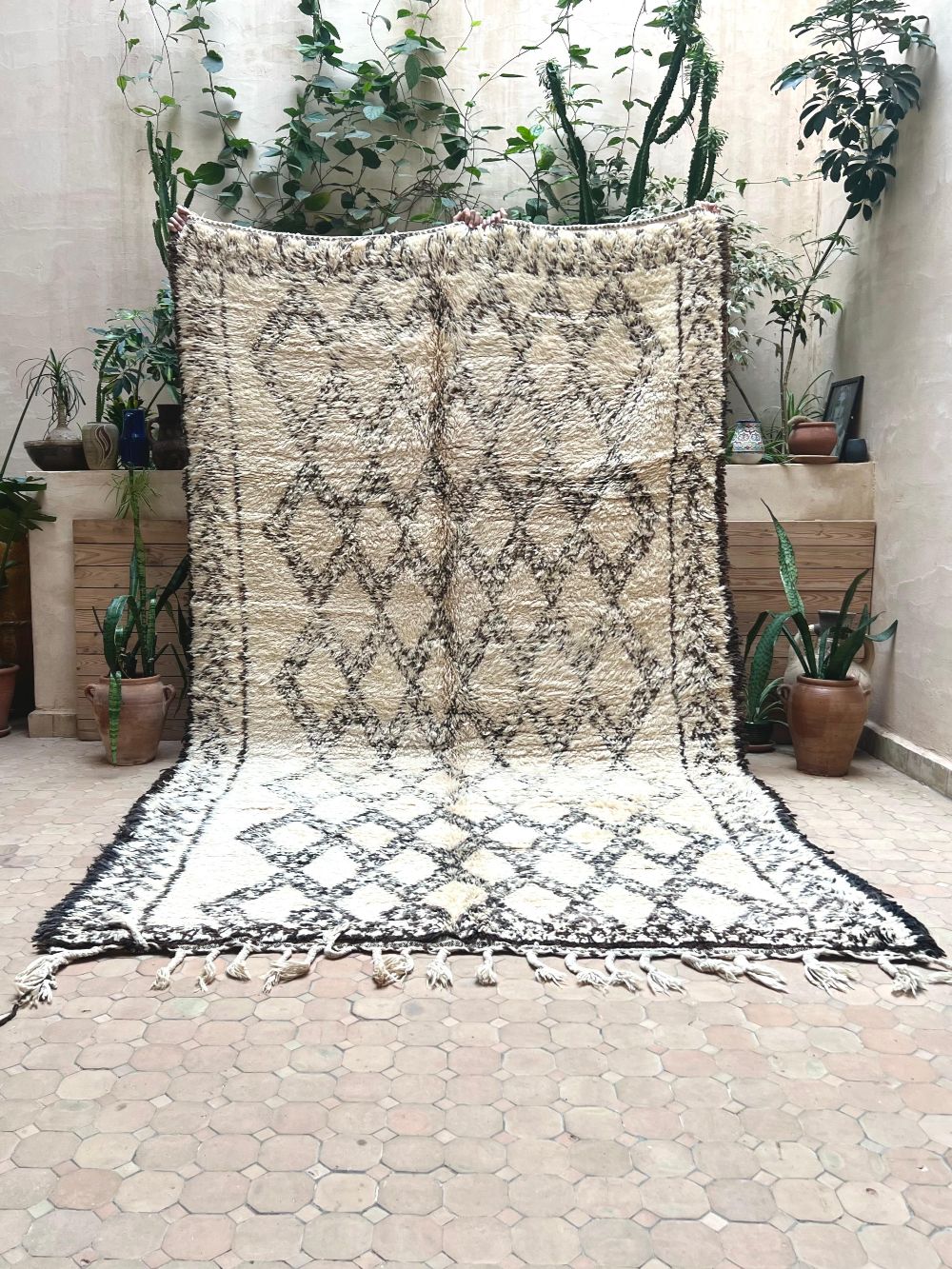Moroccan Vintage Beni Ouarain Rug 350x205cm