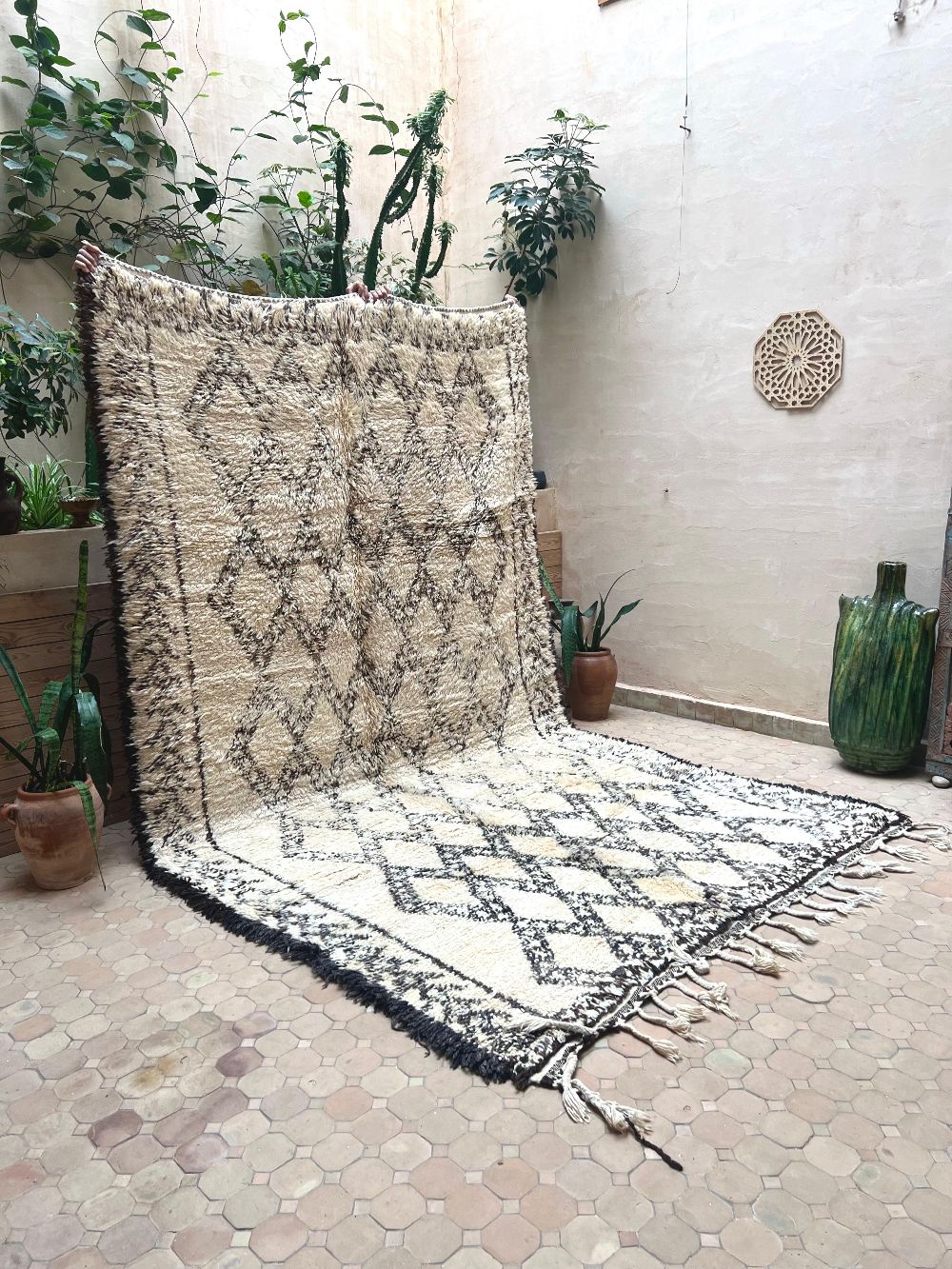 Moroccan Vintage Beni Ouarain Rug 350x205cm