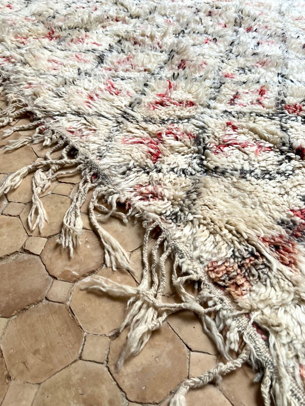 Marokkolainen vintage Beni Ouarain matto 400x210cm