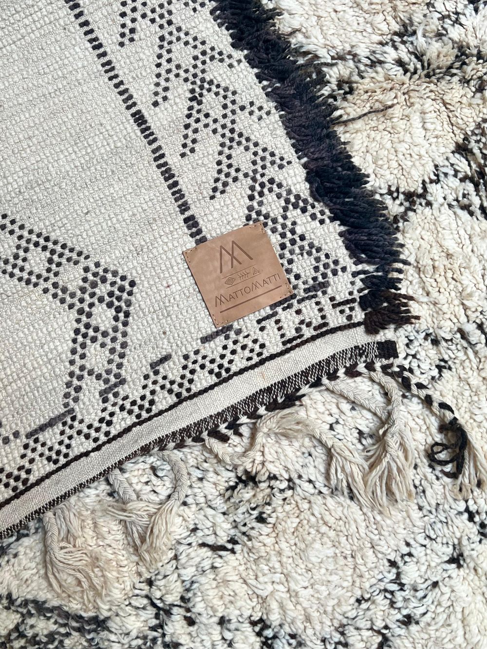 Moroccan Vintage Beni Ouarain Rug 350x205cm