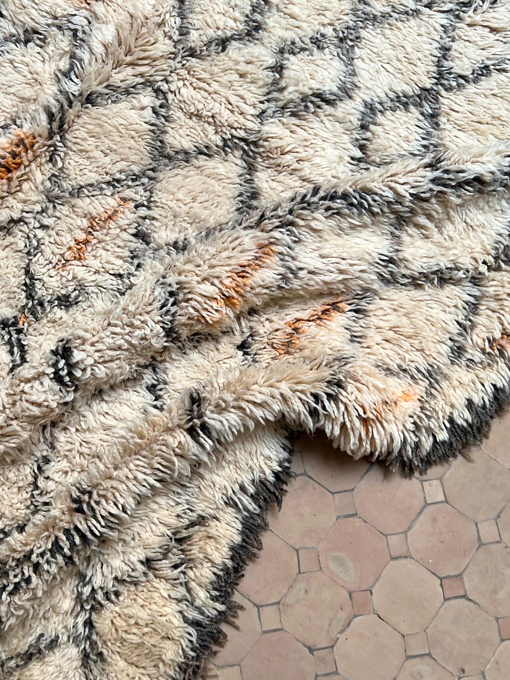 Moroccan Vintage Beni Ouarain Rug 370x190cm