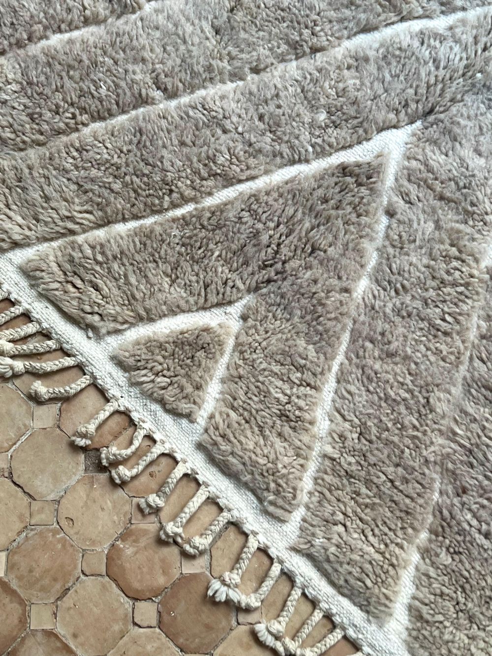 Moroccan Grey Bear Rug 270×205cm