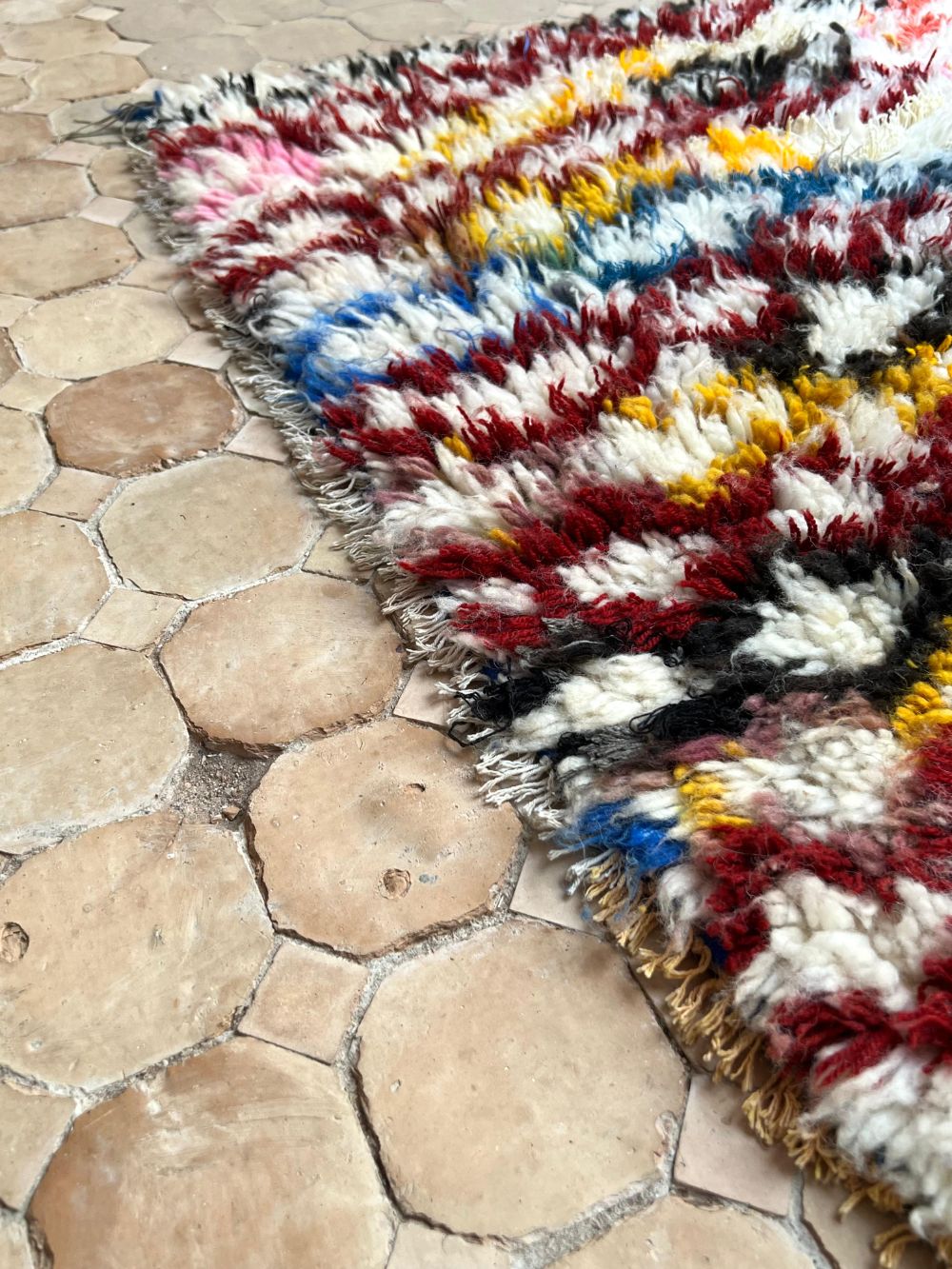 Marokkolainen vintage Azilal-matto 180x90cm
