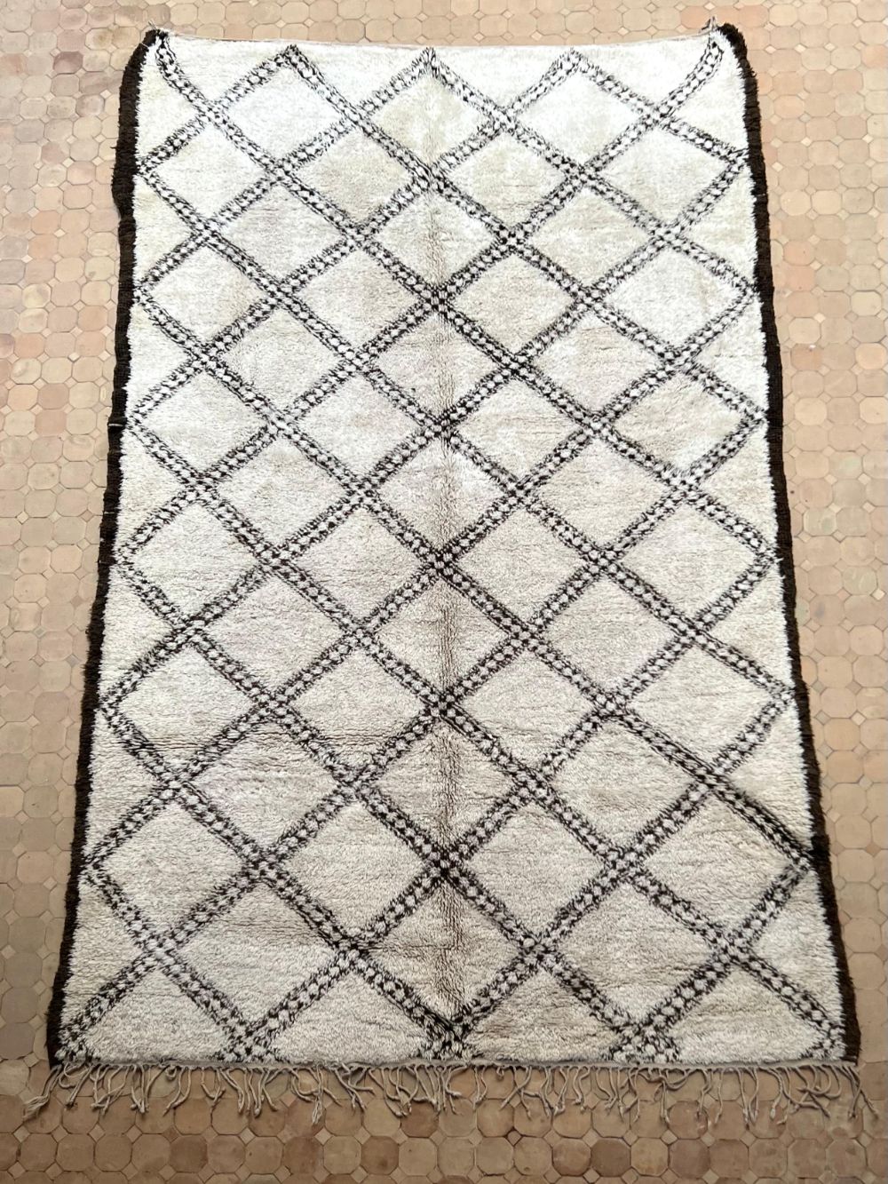Moroccan Vintage Beni Ouarain Rug 350x205cm