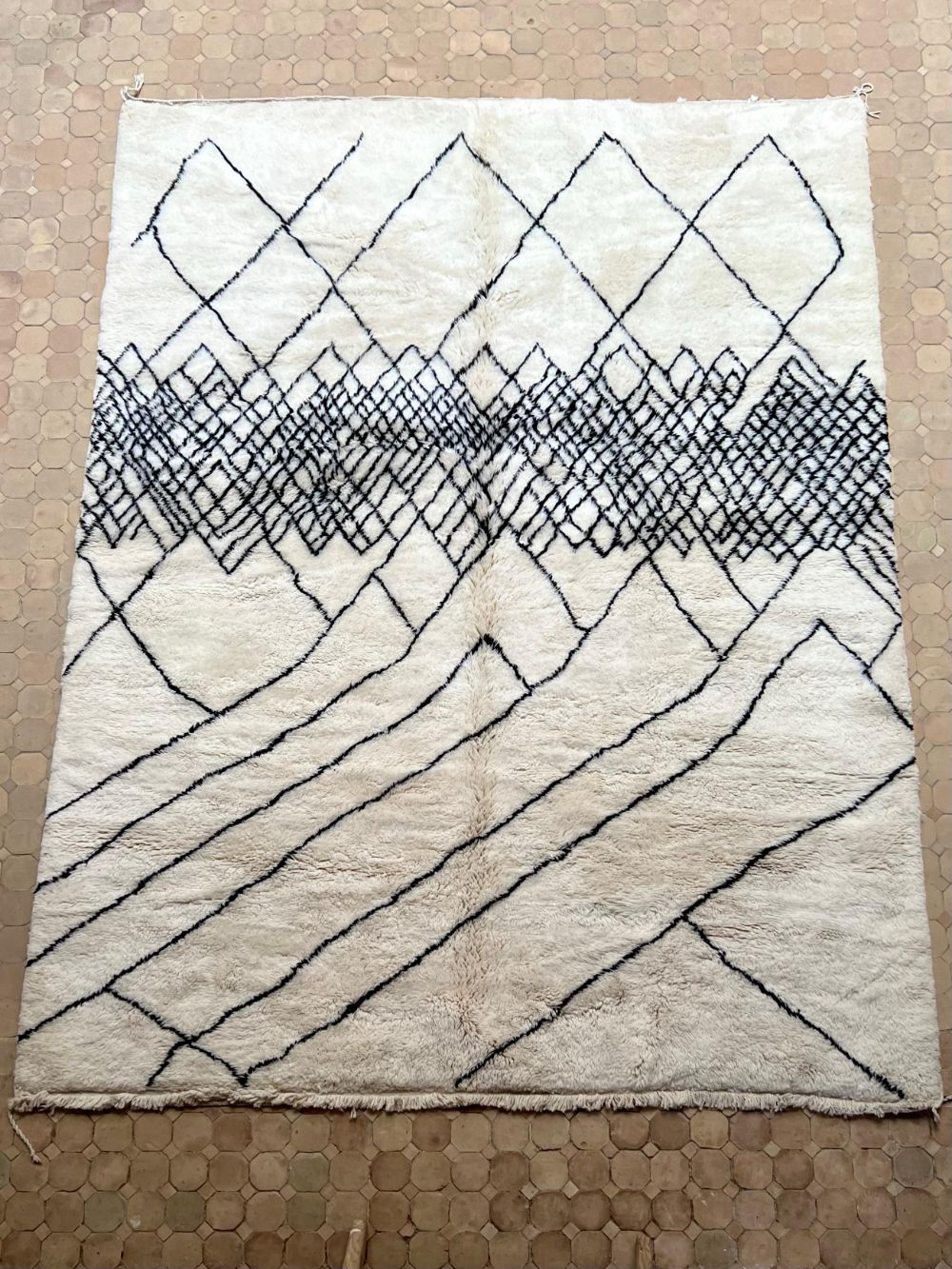 Marokkolainen Mrirt matto 305x225cm