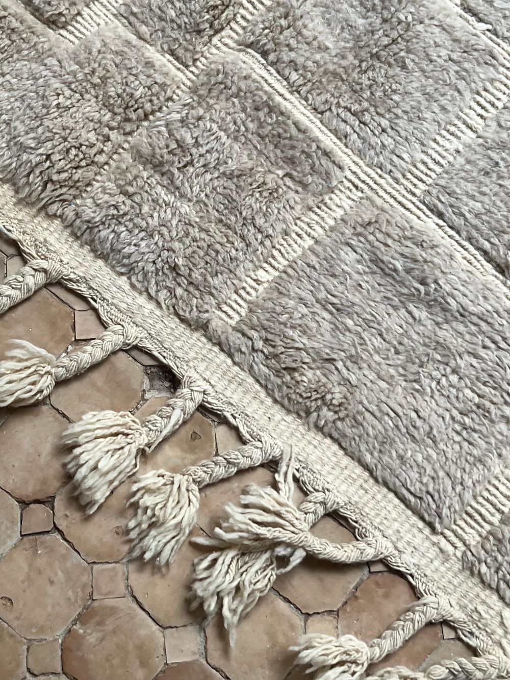 Marokkolainen Boujaad matto 240x165cm