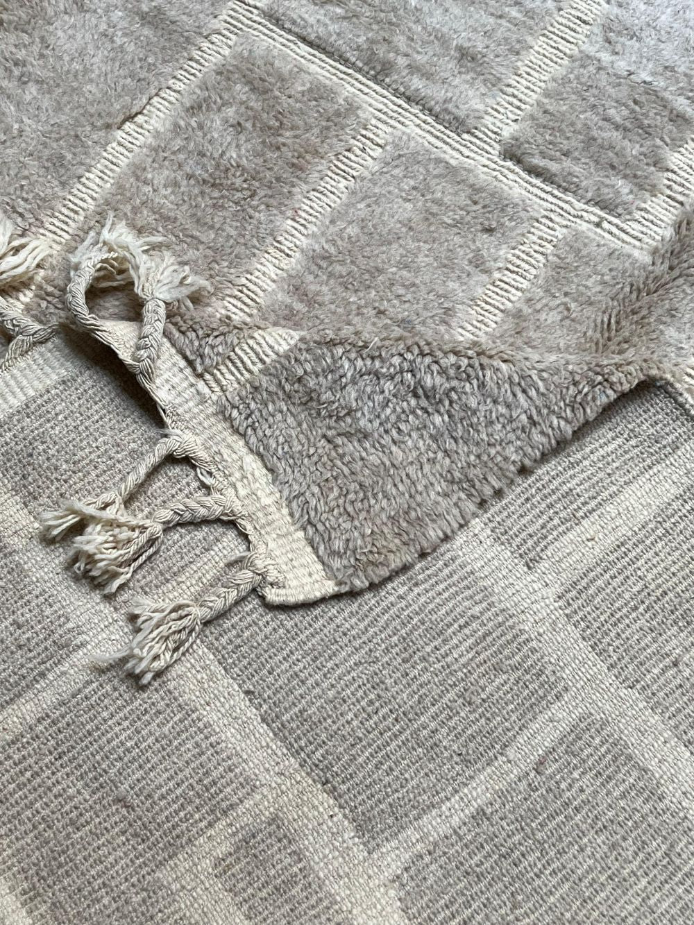 Marokkolainen Boujaad matto 240x165cm