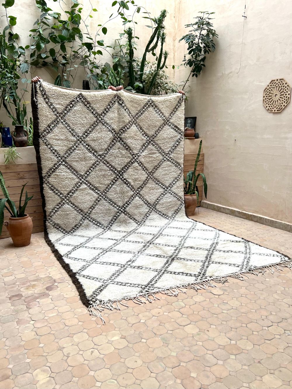 Marokkolainen vintage Beni Ouarain matto 350x205cm