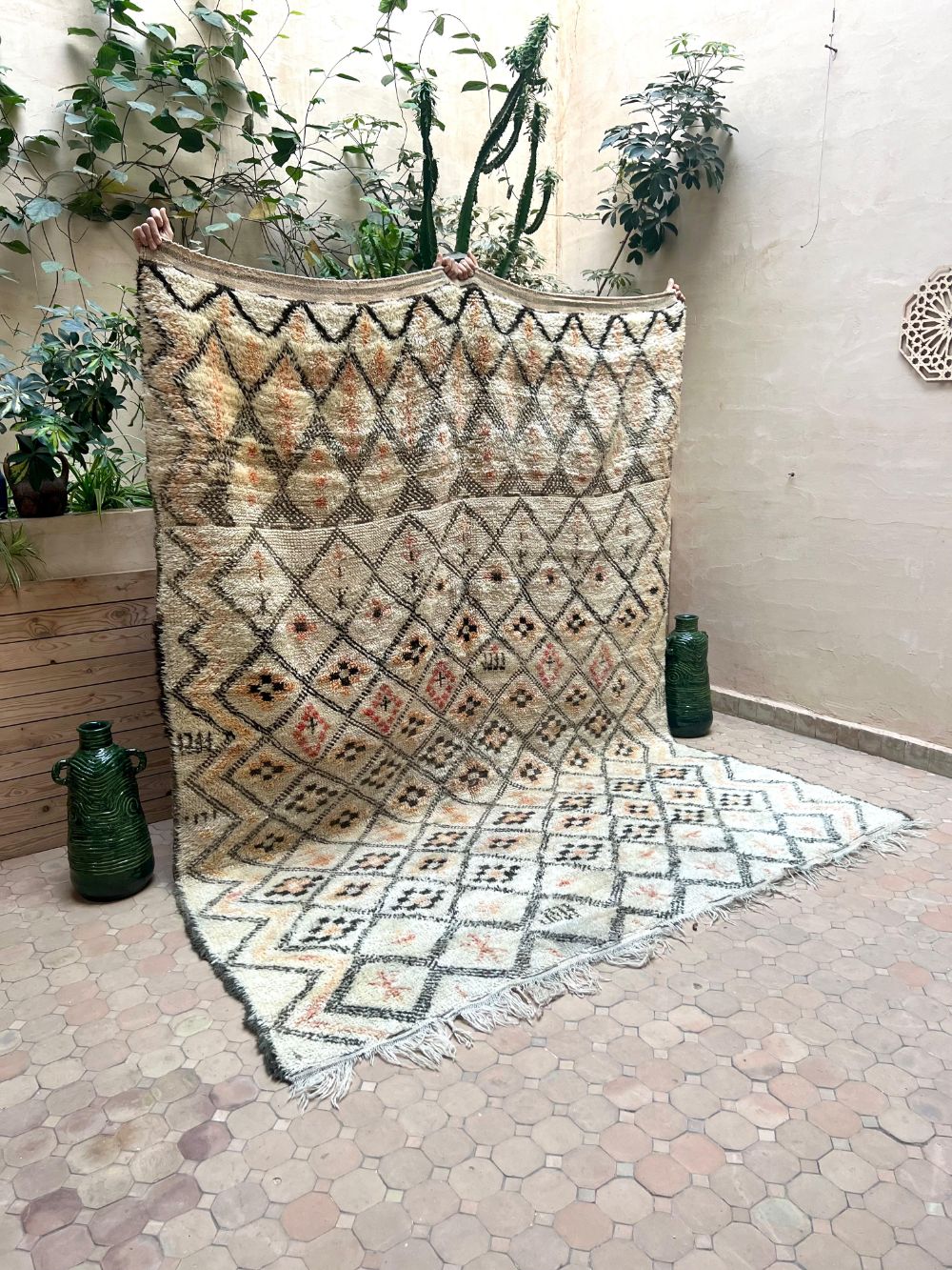 Reserved Julianna : Moroccan Vintage Beni Ouarain Rug 285x220cm