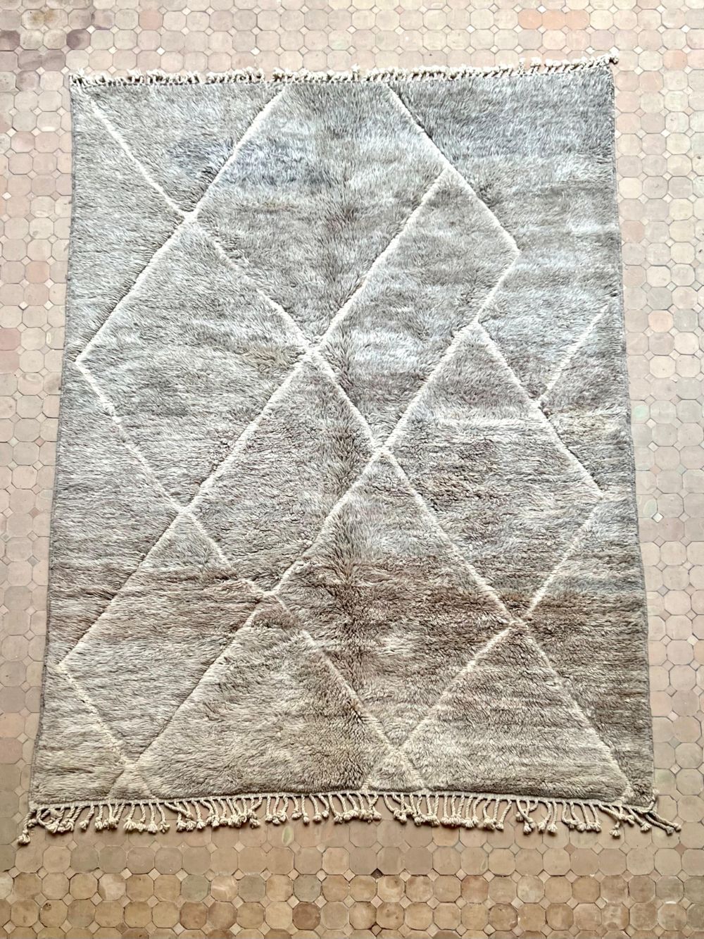 Moroccan Grey Bear Mrirt Rug 300x215cm