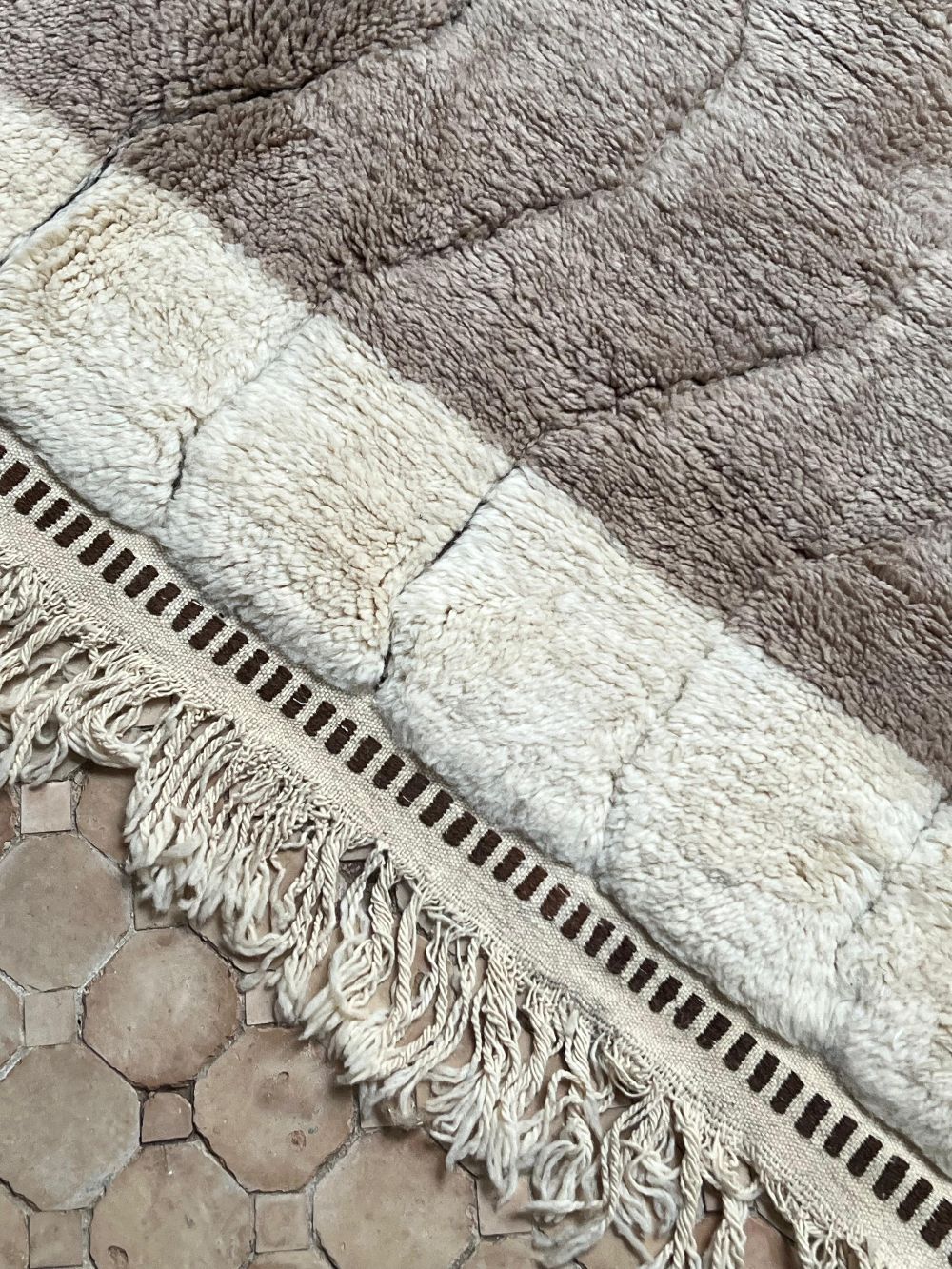 Marokkolainen Mrirt matto 240x175cm