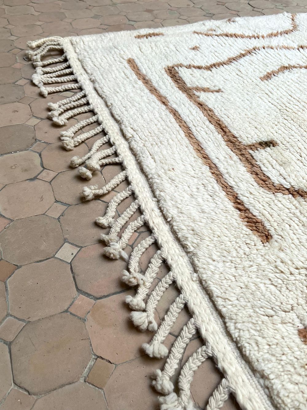 Marokkolainen cream & ruskea matto 150x120cm