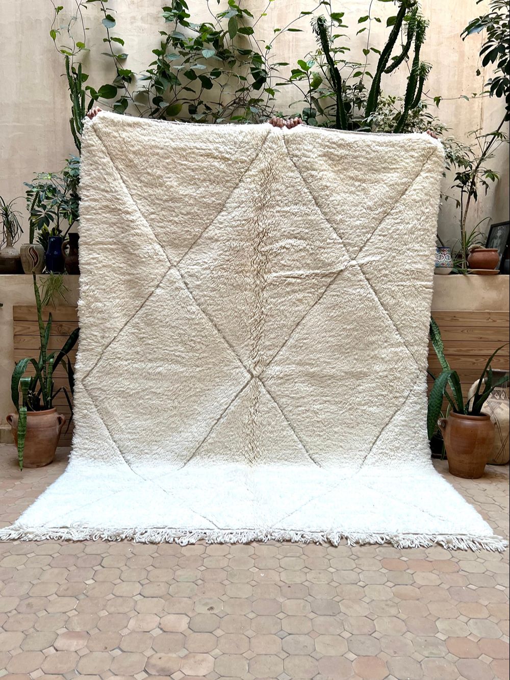 Marokkolainen valkoinen matto 270x205cm