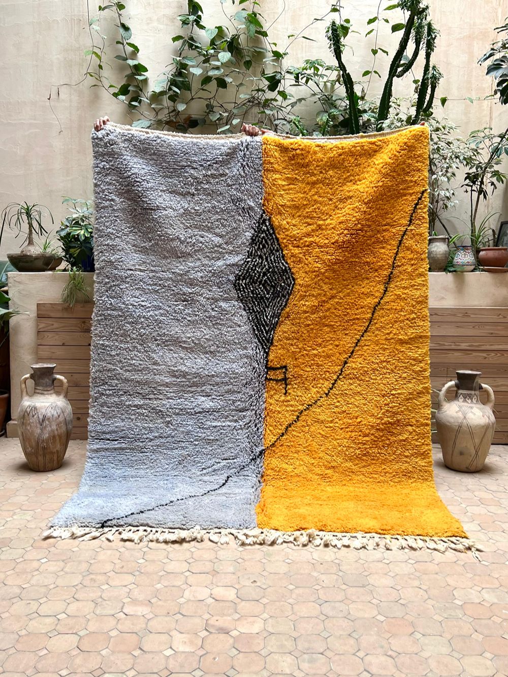 Moroccan Hanzo Rug 250x170cm