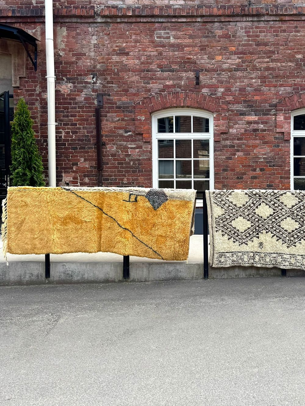 Moroccan Hanzo Rug 250x170cm