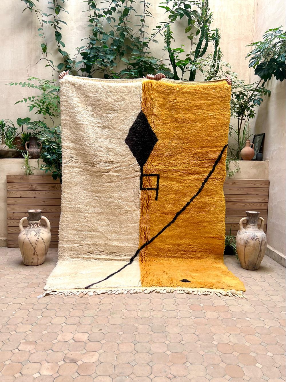 Moroccan Hanzo Rug 250x175cm