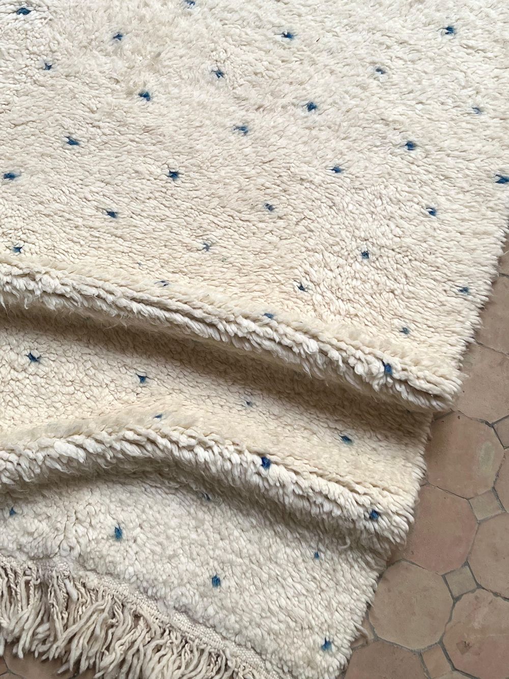 Marokkolainen pilkullinen matto 300x200cm