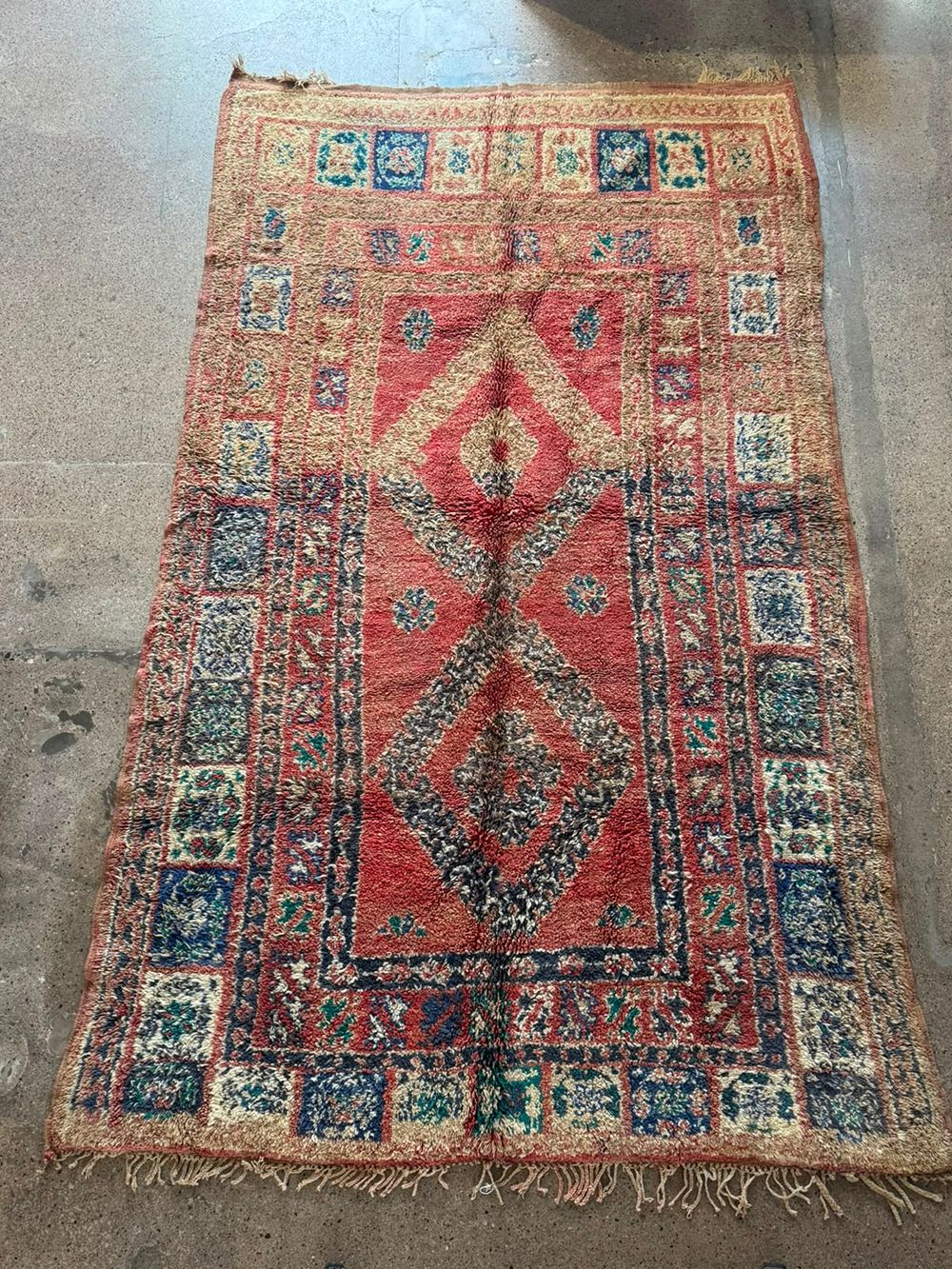 Manuela : Moroccan Vintage Boujaad Rug 330x195cm