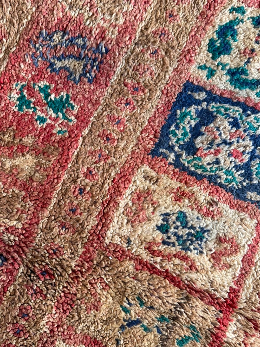 Manuela : Moroccan Vintage Boujaad Rug 330x195cm