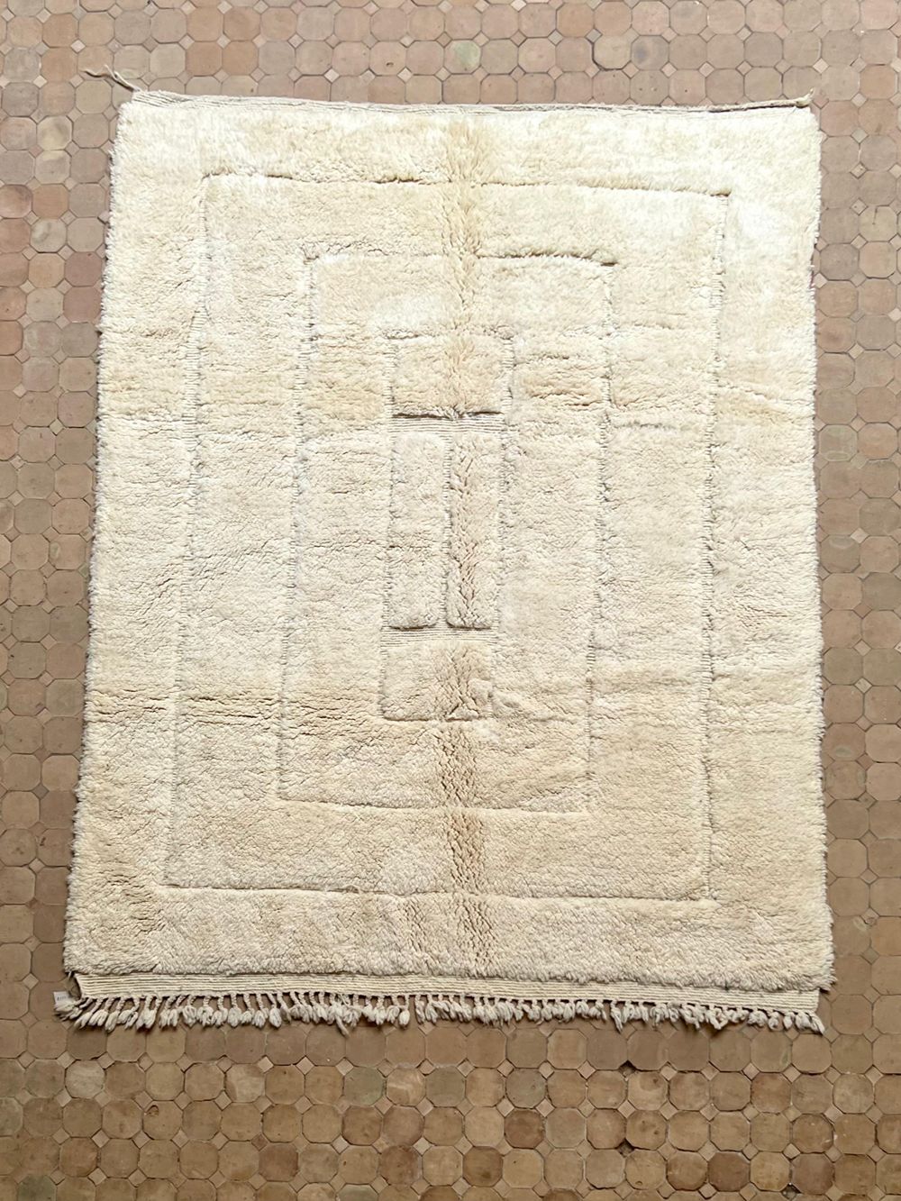 Marokkolainen valkoinen matto 235x180cm