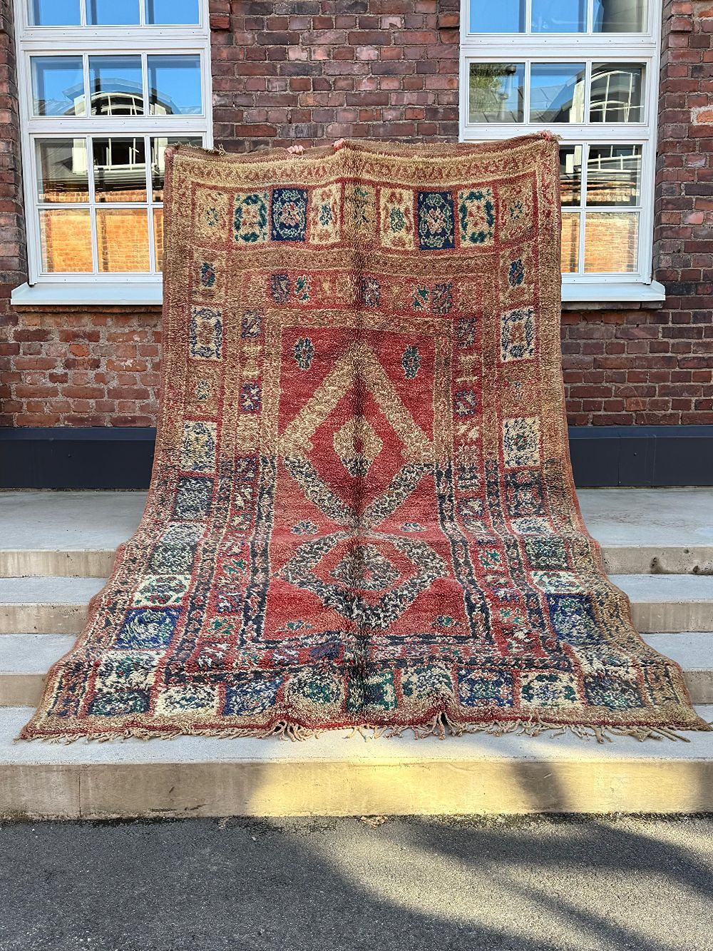 Manuela : Moroccan Vintage Boujaad Rug 330x195cm