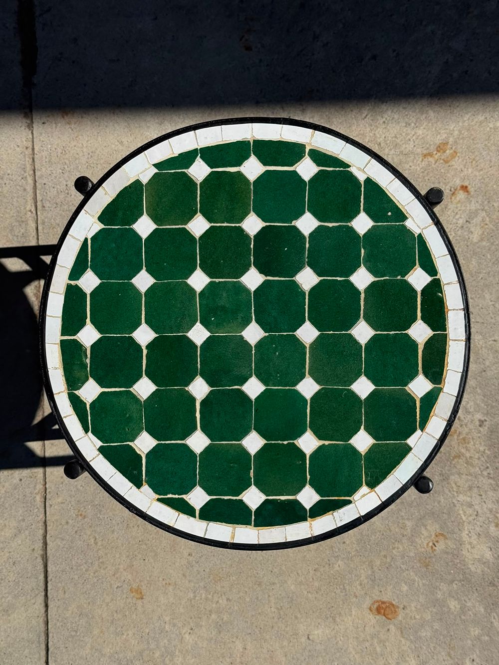 Mosaic side table Tradition
