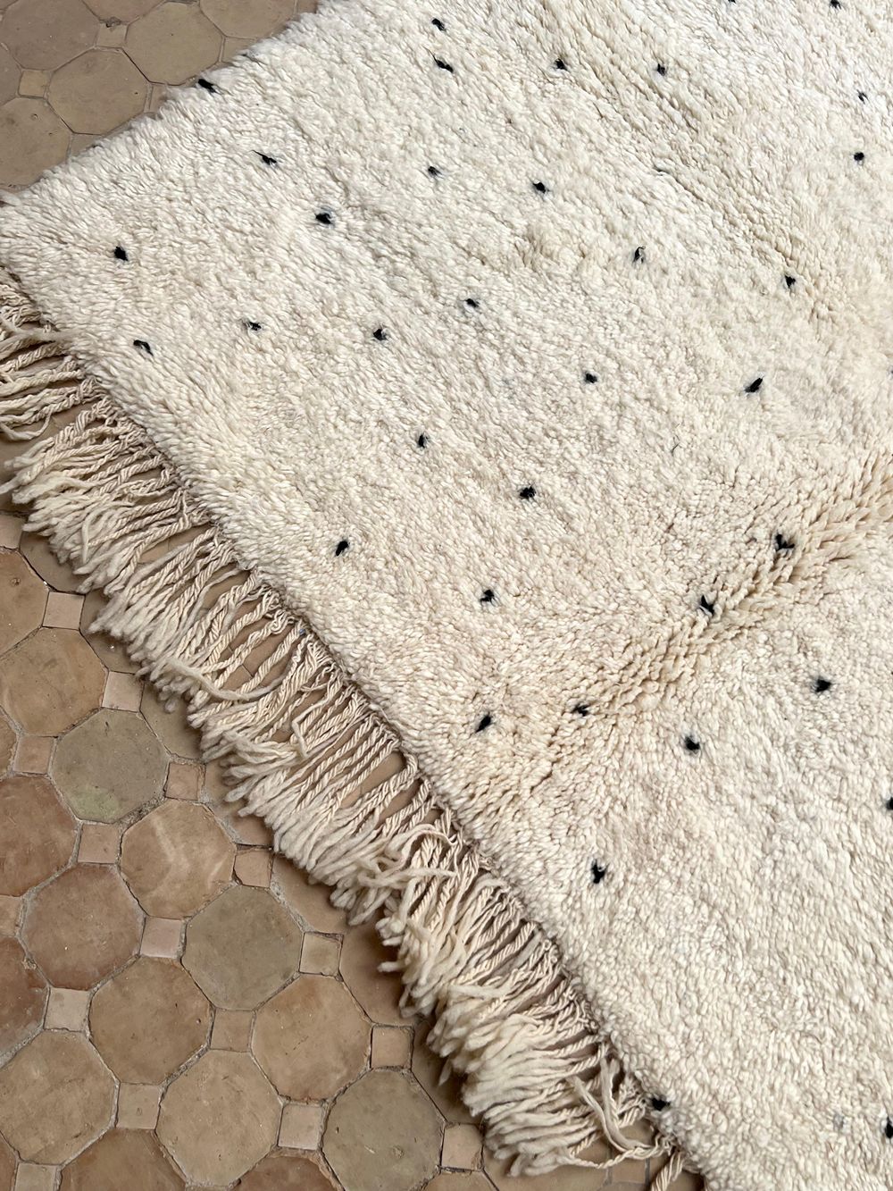 Moroccan Dotted Rug 240x155cm