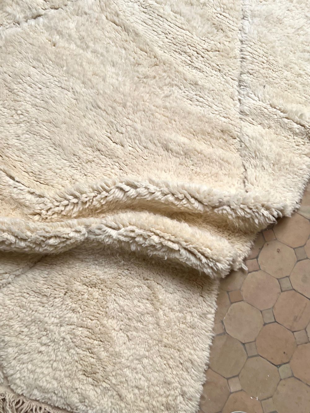 Moroccan All White Rug 275x225cm