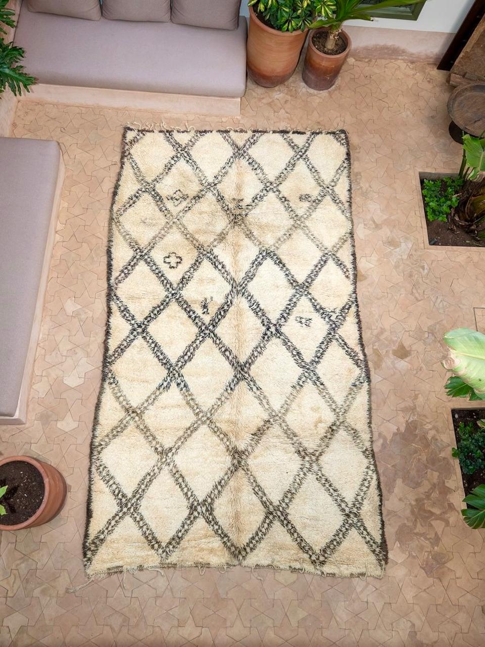Marokkolainen vintage Beni Ouarain matto 345x205cm