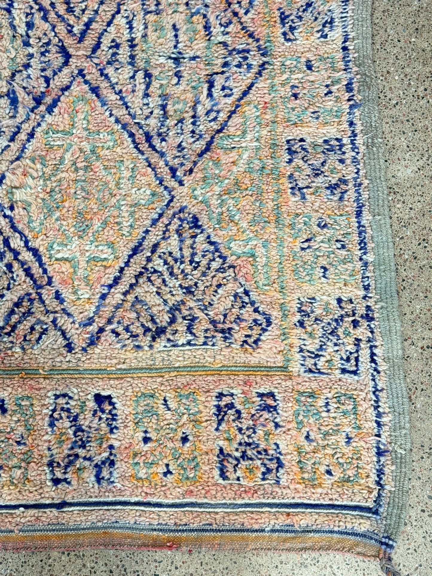 Moroccan Vintage Zayane Rug 330x215cm