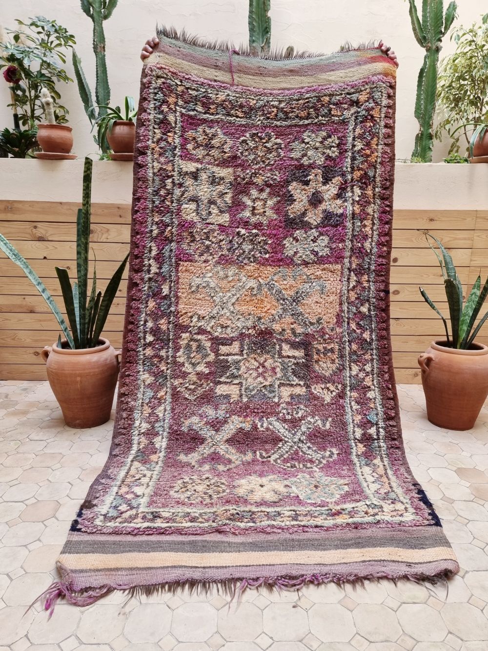 Moroccan Vintage Boujaad Rug 205x105cm
