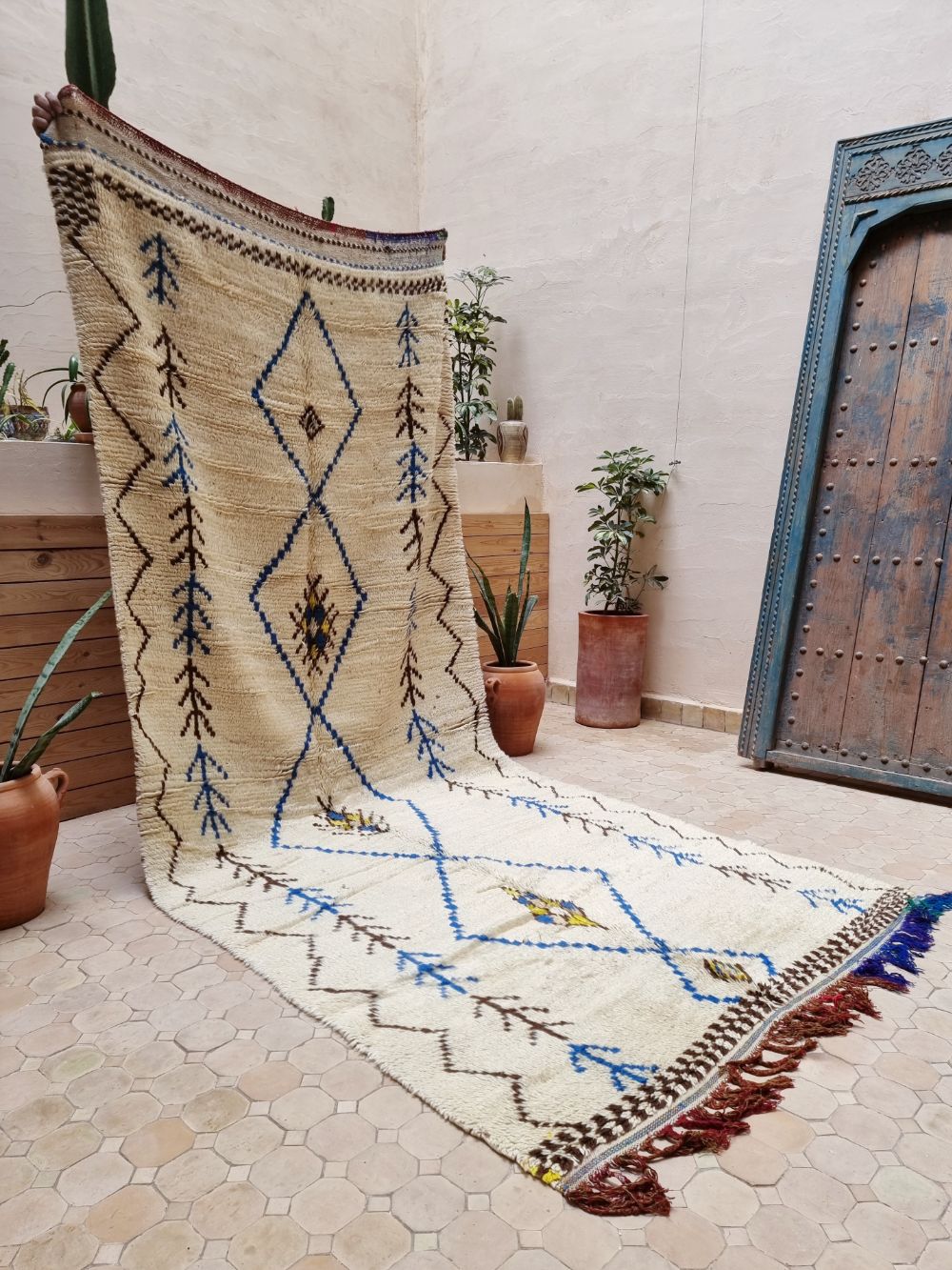 Moroccan Vintage Azilal Rug 330x135cm