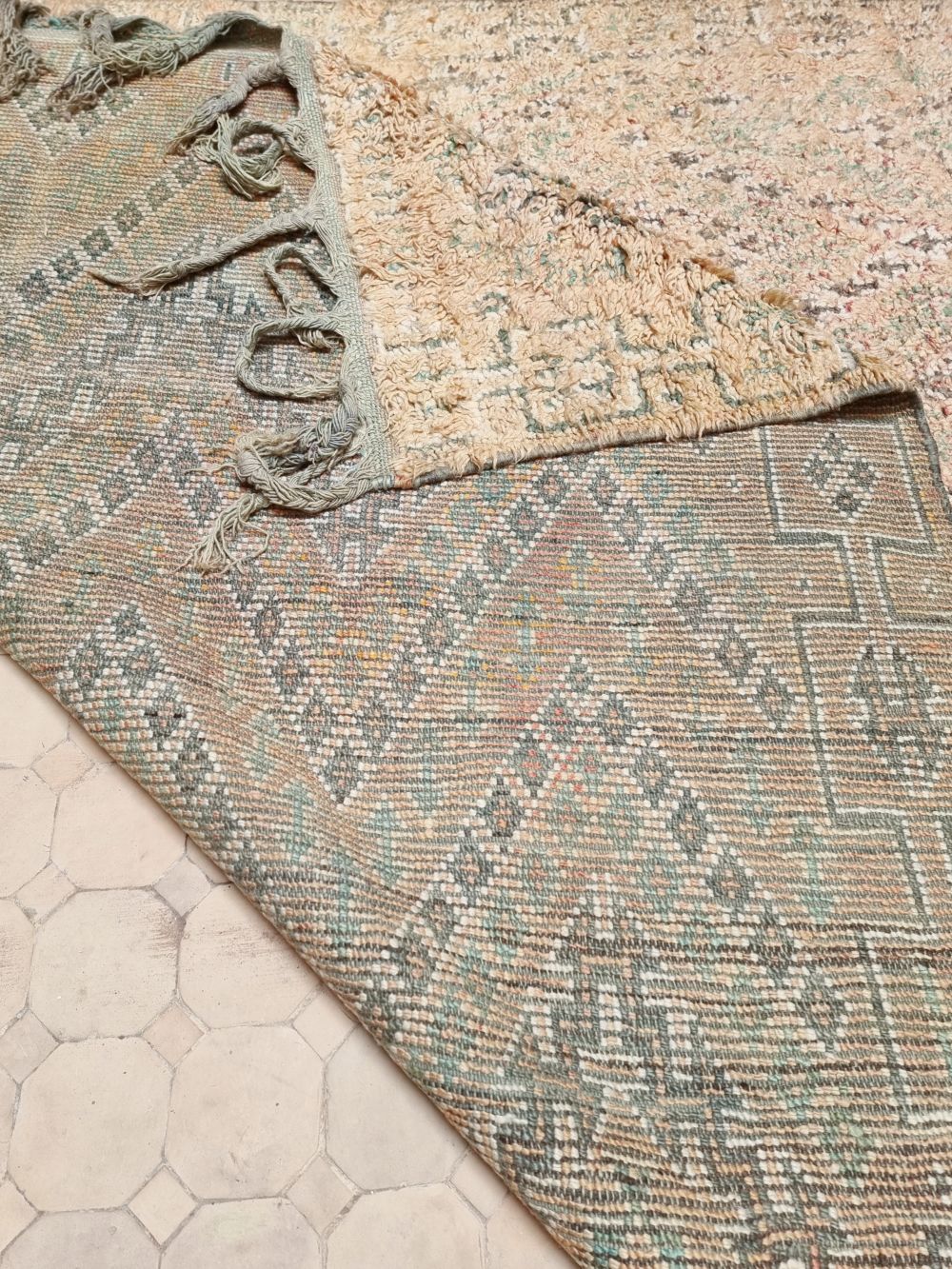 Marokkolainen vintage Boujaad matto 250x170cm